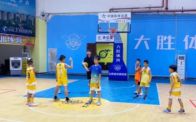 廣東河源體彩少兒籃球培訓(xùn)班：結(jié)營不散場，夢想正啟航