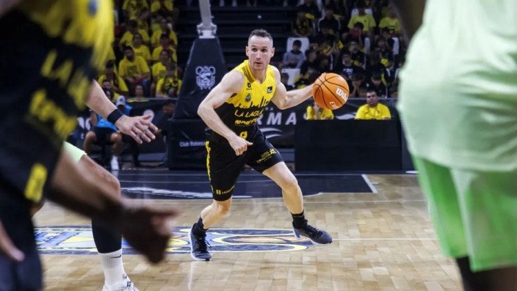 NBA初代老六，42歲進(jìn)入生涯巔峰？！
