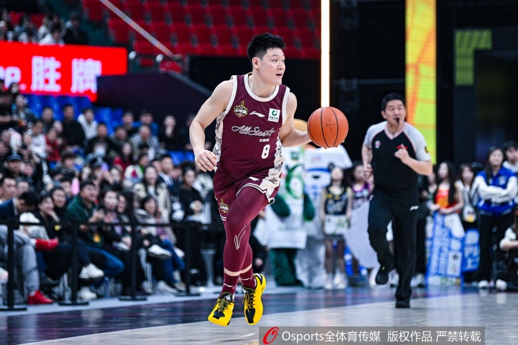 打得很認(rèn)真！張寧11中8高效拿下20分3板3助1斷